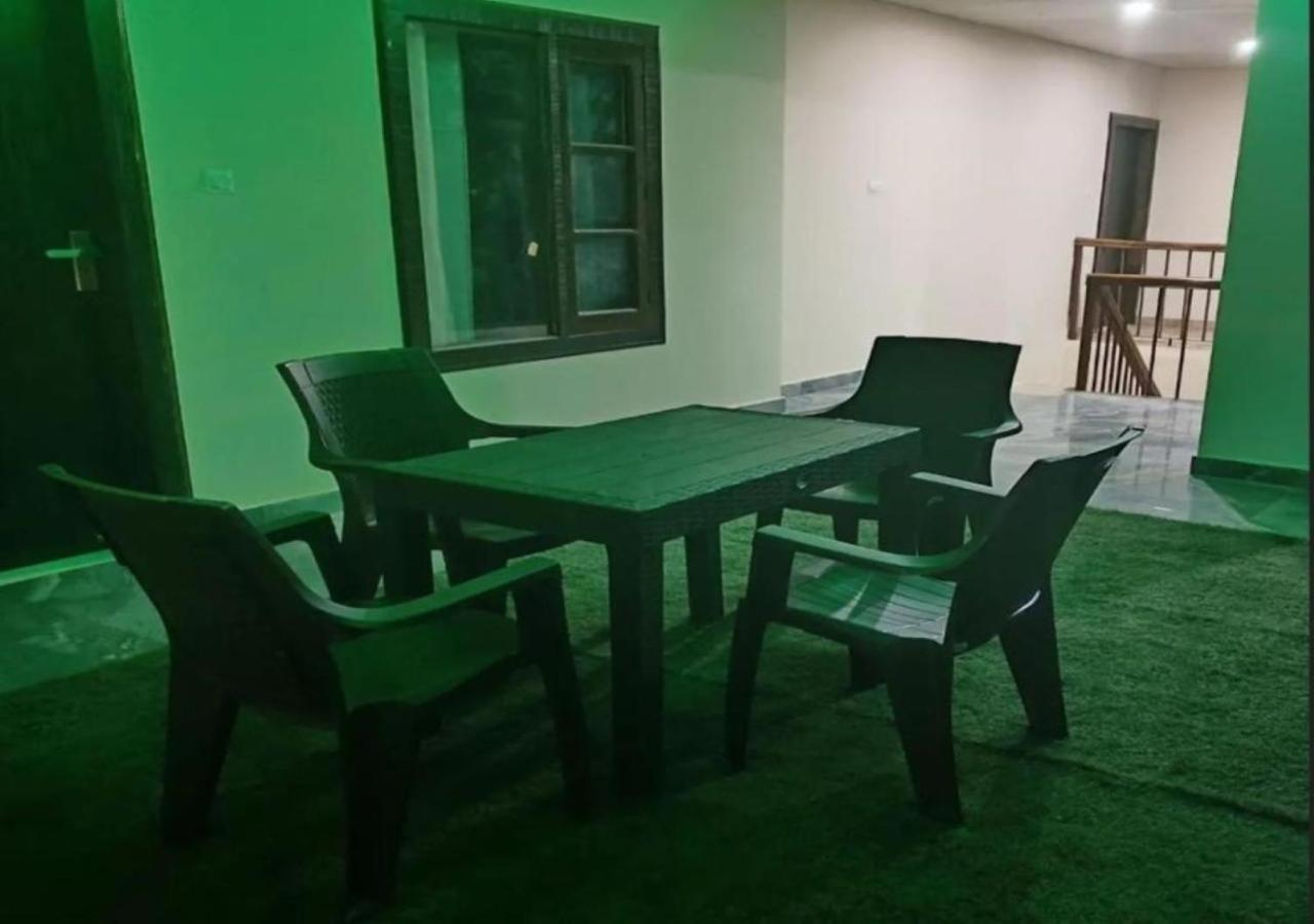 Oak Wood Homestay Banikhet Dalhousie Exterior foto