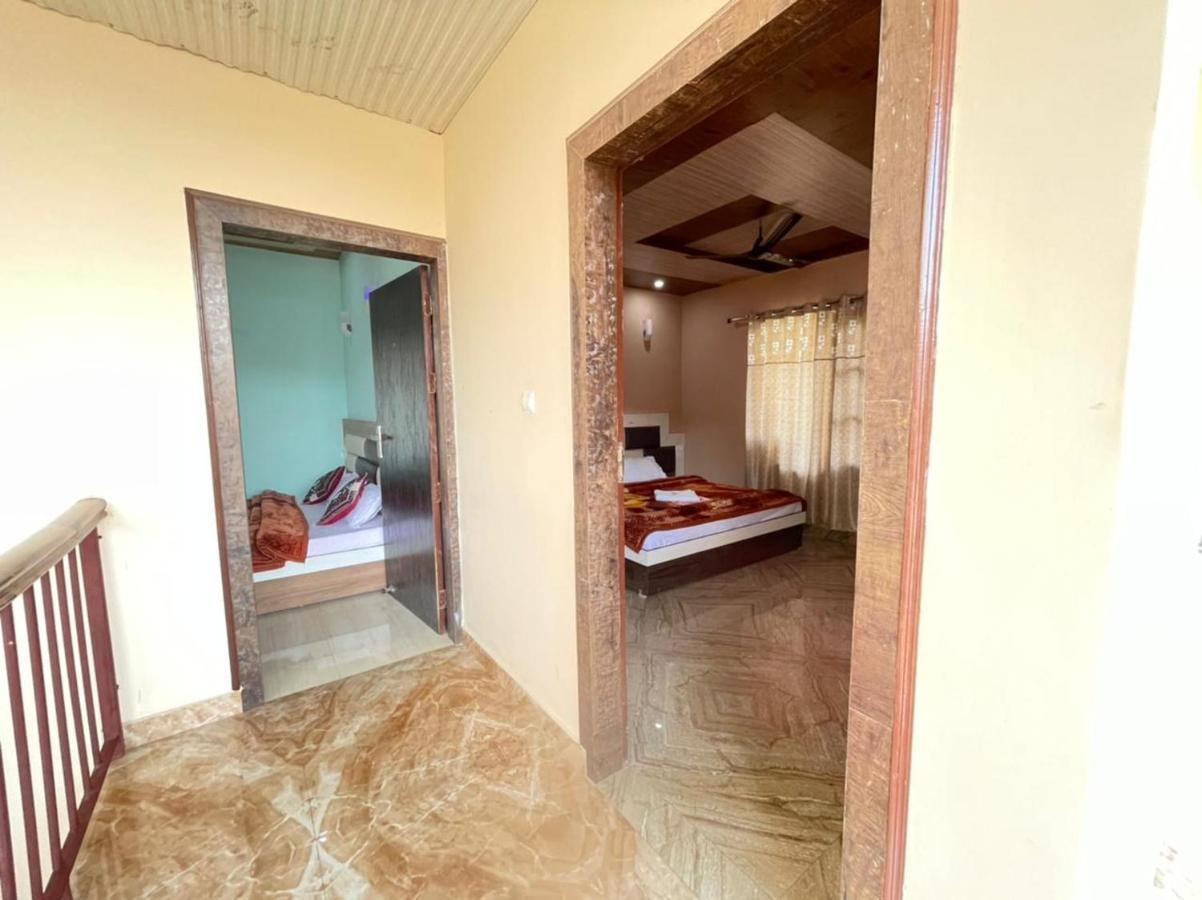 Oak Wood Homestay Banikhet Dalhousie Exterior foto