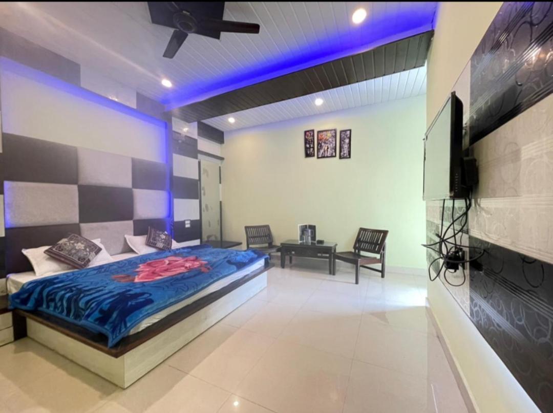 Oak Wood Homestay Banikhet Dalhousie Exterior foto